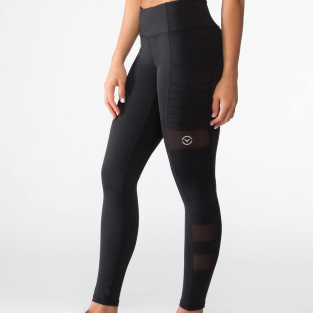Virus Performance Leggings